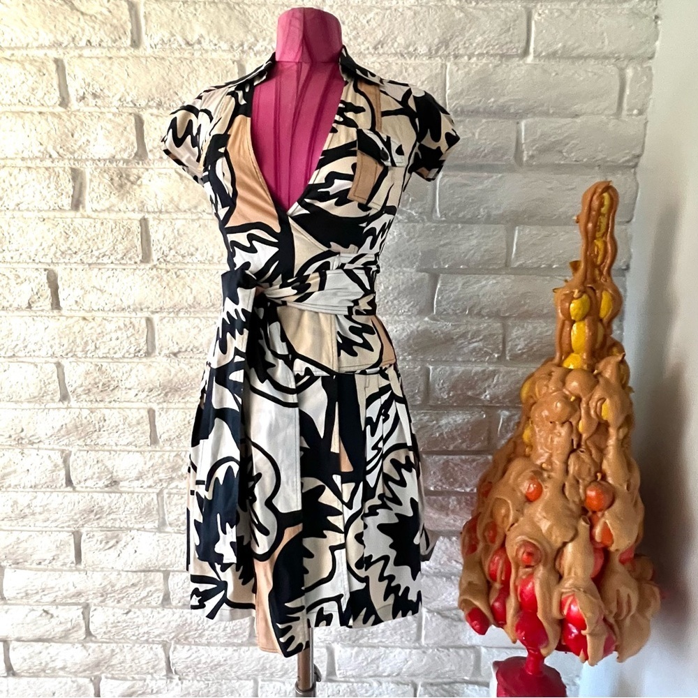 Diane Von Furstenberg Wrap Dress Size 0